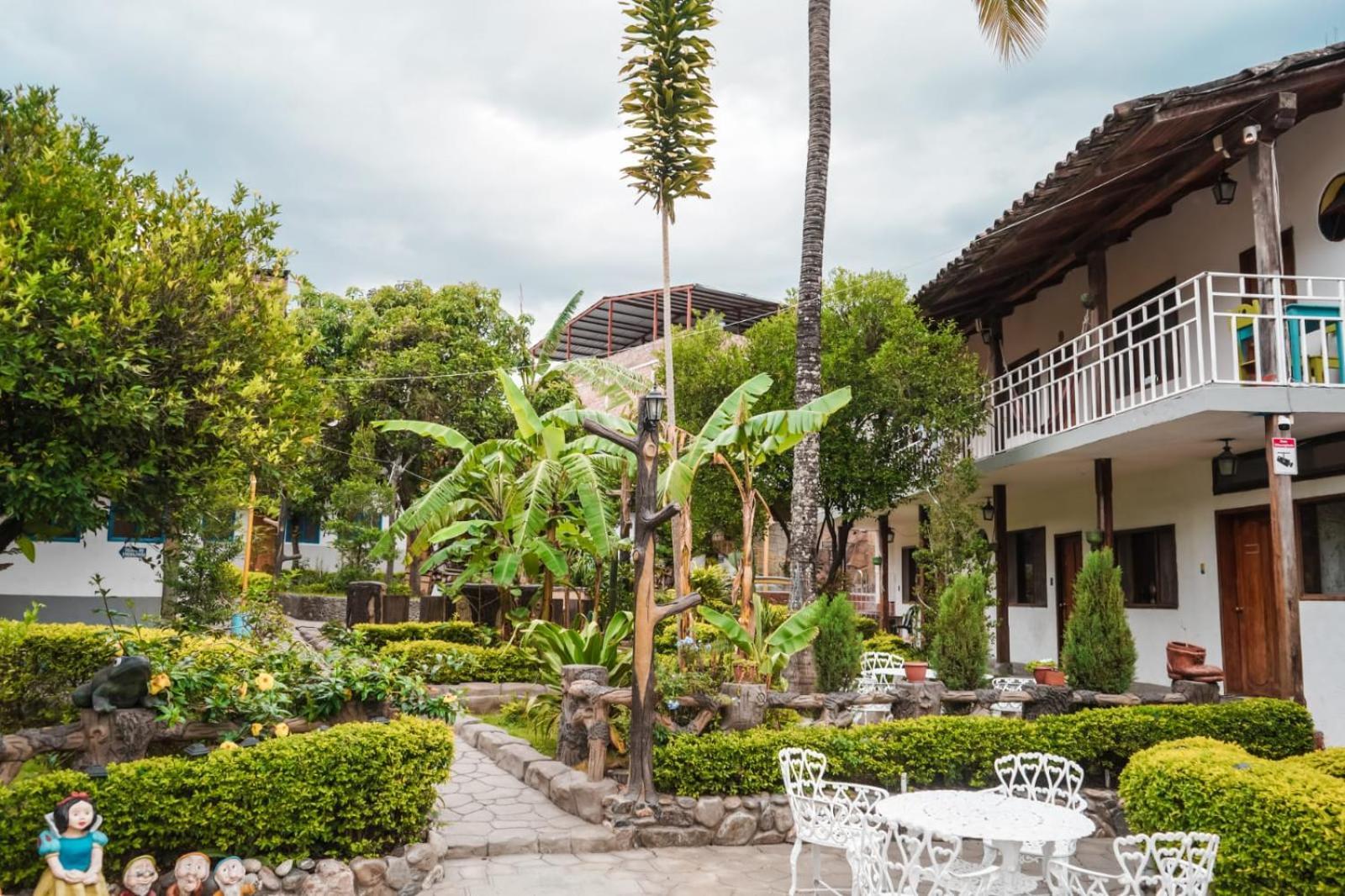 Hostal Jardin Escondido Vilcabamba Exterior photo