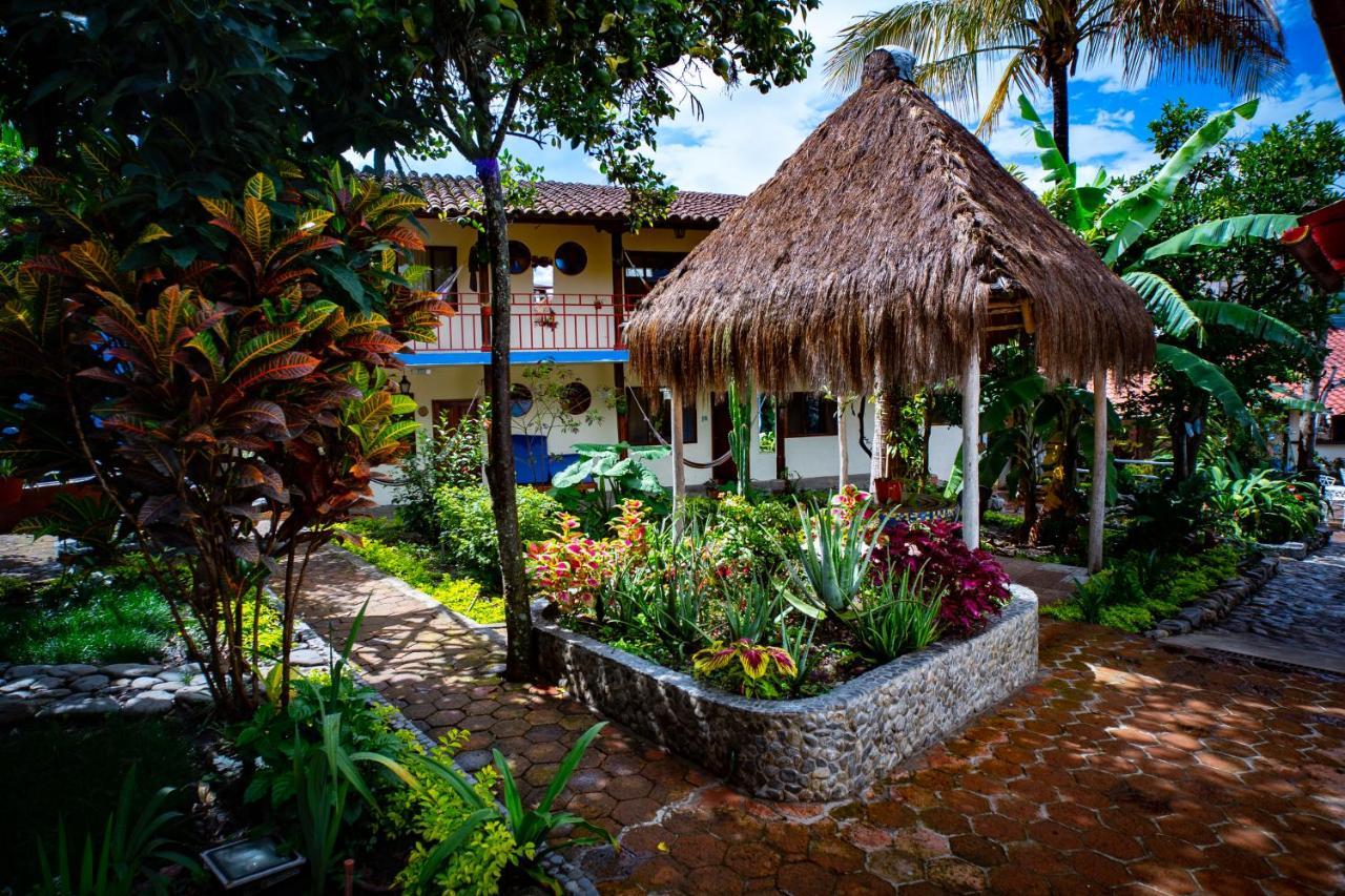 Hostal Jardin Escondido Vilcabamba Exterior photo