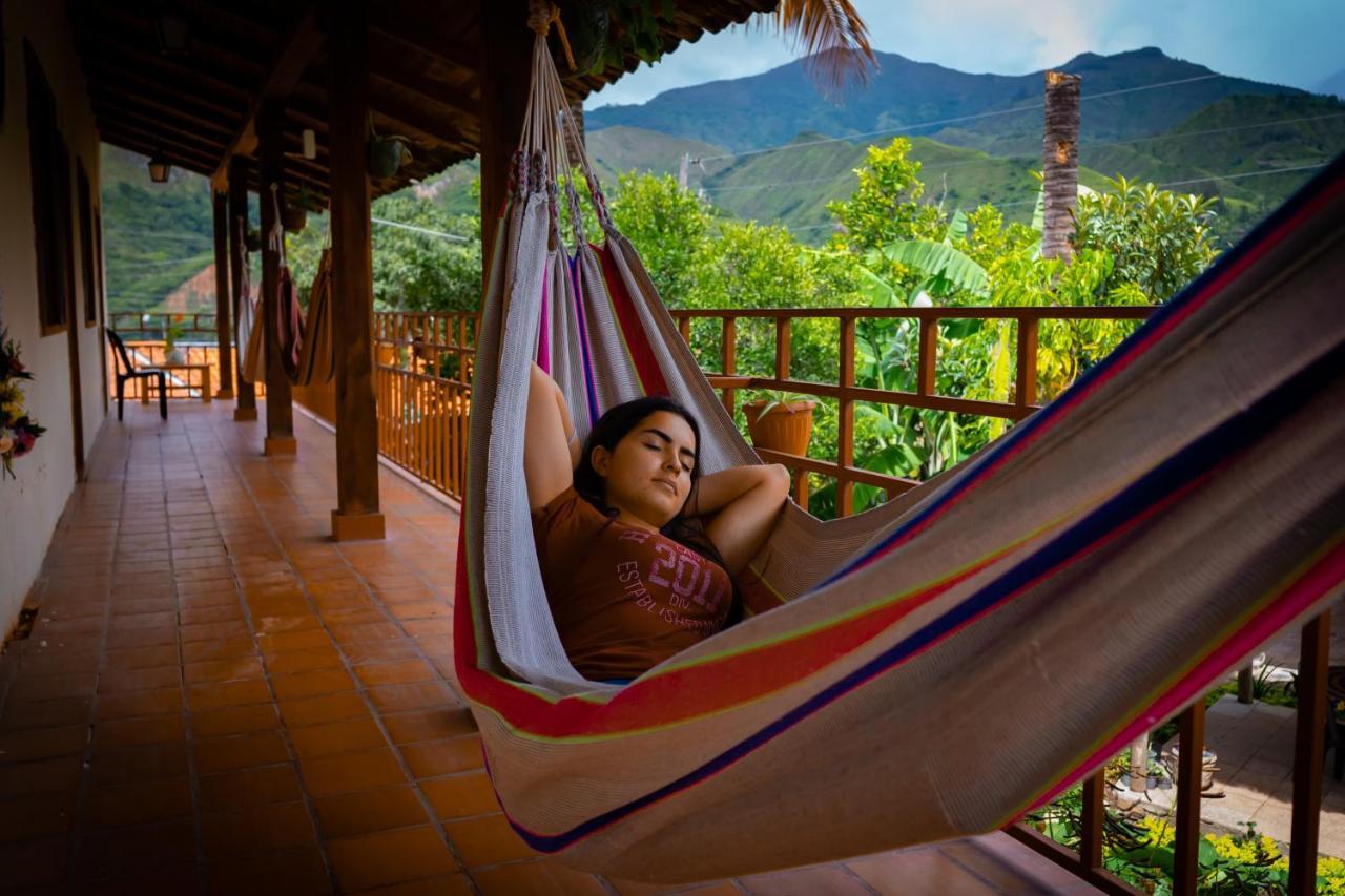 Hostal Jardin Escondido Vilcabamba Exterior photo